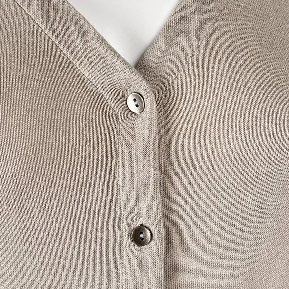 J Jill Wearever Collection Lightweight Button Up Beige 3/4 Sleeve Cardigan Sz XS - Picture 4 of 8